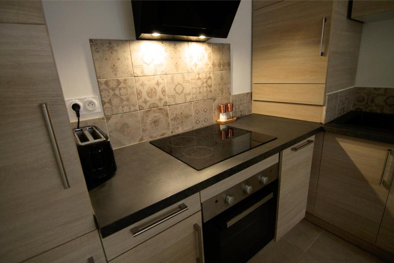 Apartment Right In The Heart Of Сет Экстерьер фото
